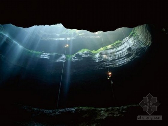 阿拉巴马州“永不沉没之坑”